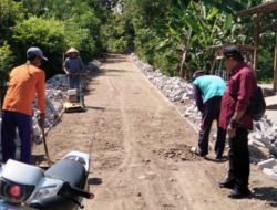 Tingkatkan Aksesibilitas Warga, Pemdes Teguhan Realisasikan Pembangunan Jalan Paving dari Dana Desa 2026
